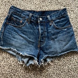Levi’s 501 booty shorts, cut-off style size w25